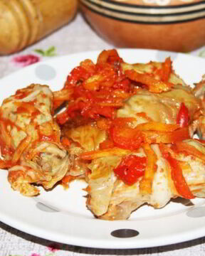 Голубцы со свининой, запеченные в томатной заливке