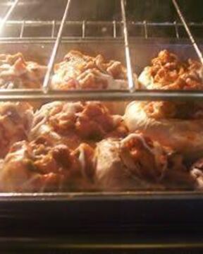 Грибы, фаршированные чоризо