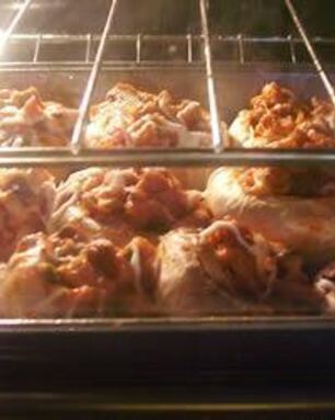 Грибы, фаршированные чоризо