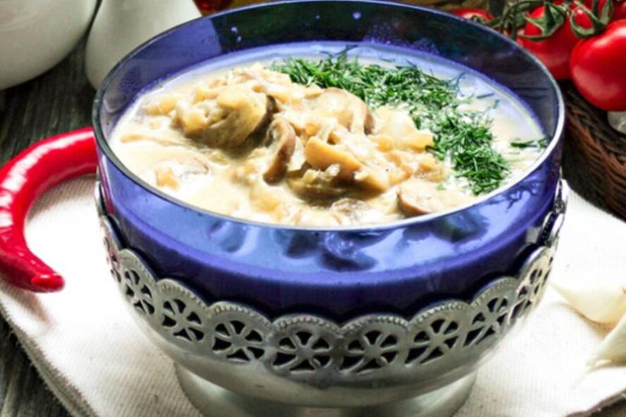 Рецепт шампиньонов королевских в сметанном соусе