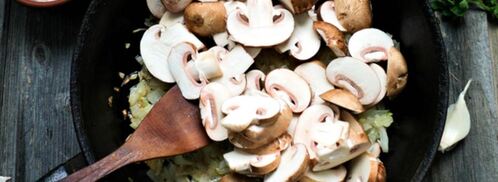 шампиньоны королевские в сметанном соусе. Шаг 4