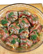 Шампиньоны в беконе в духовке