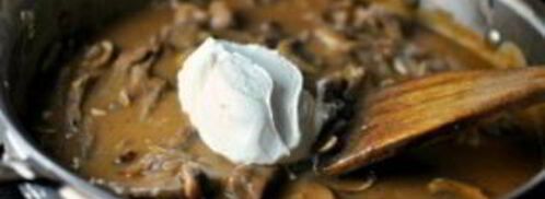 жареные грибы со сметаной. Шаг 4