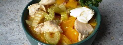 гуляш с нежной куриной грудкой, сельдереем и перцем. Шаг 8