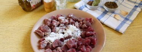 пряный гуляш из говядины на сковороде. Шаг 4