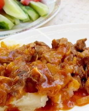 Вкусный гуляш из свинины