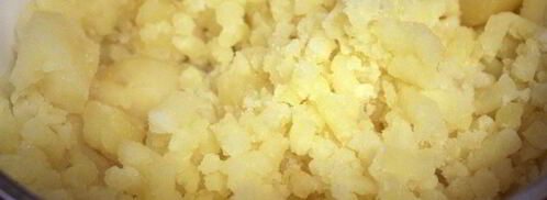 картофельное пюре с беконом, луком и вареным яйцом. Шаг 4