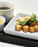 Картофельные кубики с шоколадом и мандариновым пюре