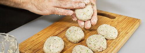 деревенские котлеты из кролика с пряными травами и пармезаном. Шаг 6