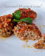 Кабачково-мясные котлеты в томатном соусе