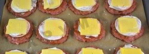 котлеты из фарша в духовке с овощами и сыром. Шаг 4