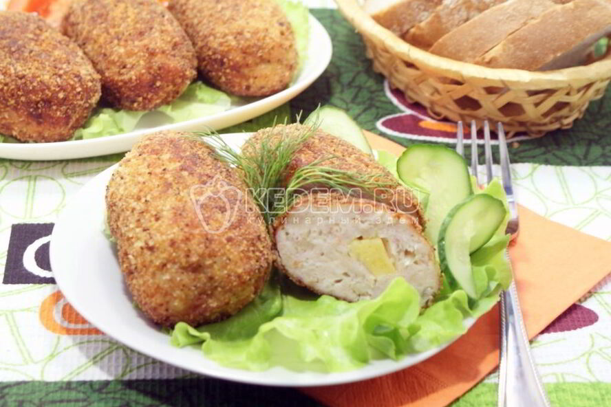 Рецепт куриных котлет с сыром