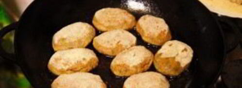 рыбные котлеты из карася. Шаг 5