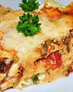 Домашняя мясная лазанья с соусом Бешамель