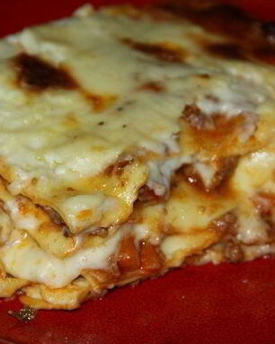 Лазанья под соусом бешамель