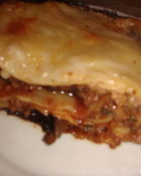 Лазанья с фаршем, баклажанами и грибами