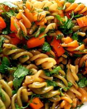 Макароны с морковью и луком