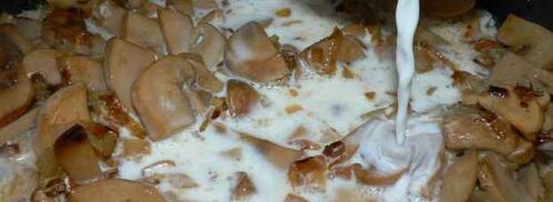 макароны с шампиньонами под сливочным соусом. Шаг 25