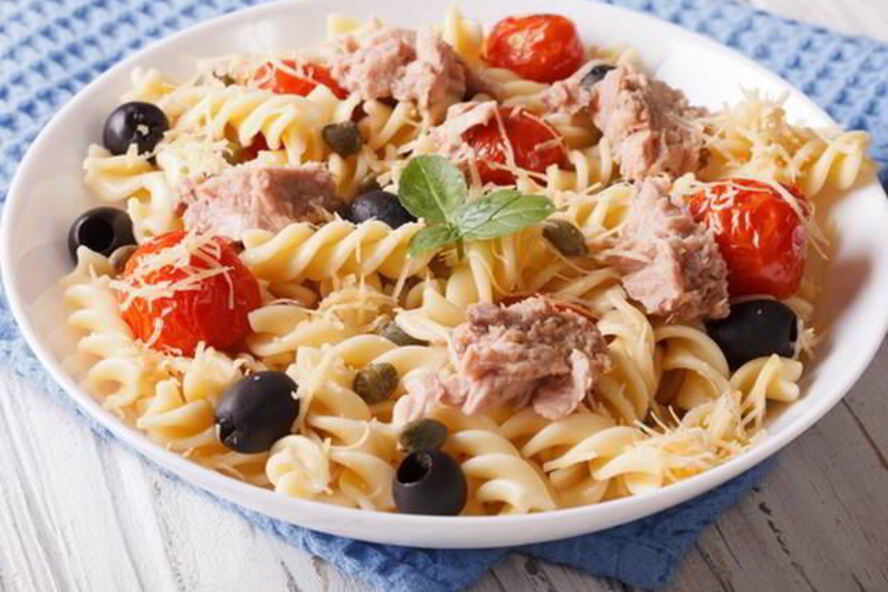 Рецепт макарон с тунцом и маслинами