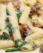 Паста с грибами и курицей