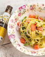 Паста с семгой и соусом песто