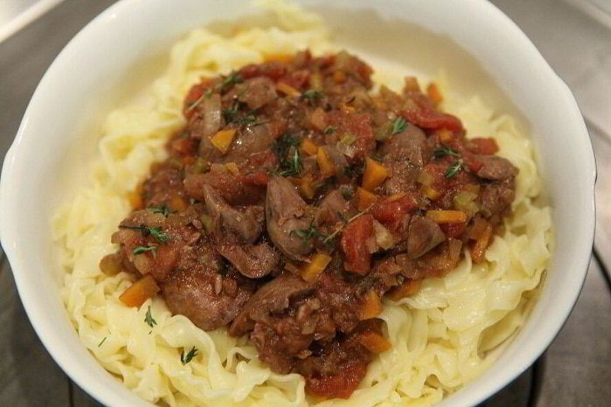 Рецепт пасты с соусом из куриной печени и помидоров