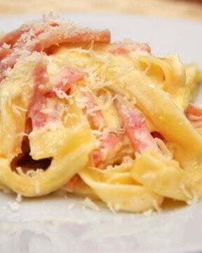 Паста с ветчиной и сливками
