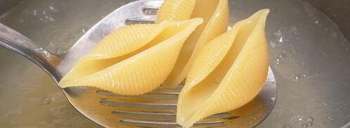 ракушки, фаршированные курицей и грибами. Шаг 4