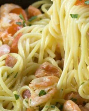 Спагетти с креветками