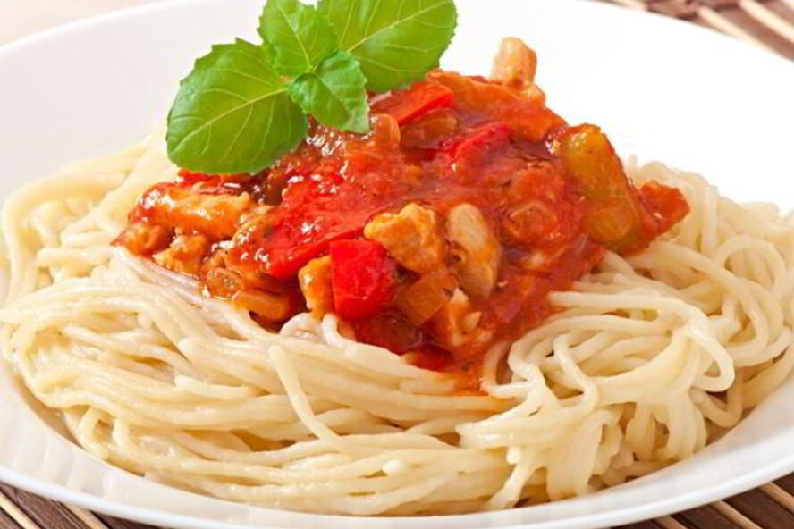 Рецепт спагетти с овощами и куриной грудкой