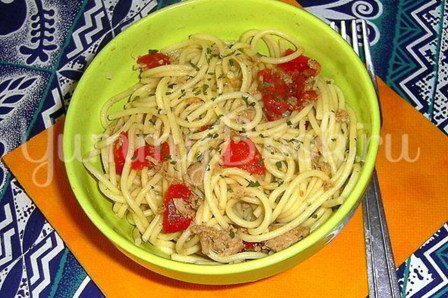 Рецепт спагетти с тунцом, чоризо и перцем