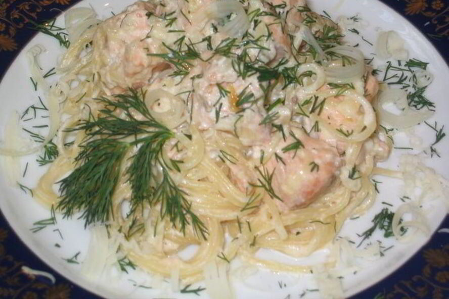 Рецепт спагетти в сливочно-сырном соусе с семгой