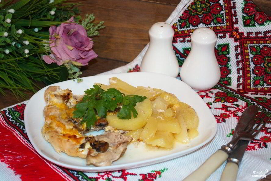 Рецепт мяса по-французски в духовке с картошкой