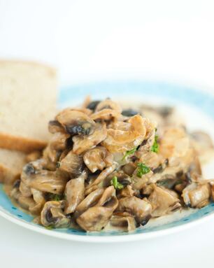 Куриное филе с грибами в сливочном соусе