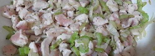 курица с брокколи и сельдереем в соусе из лабне. Шаг 3