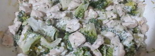 курица с брокколи и сельдереем в соусе из лабне. Шаг 5