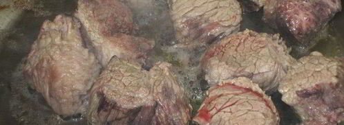 мясо, тушенное с горьким шоколадом. Шаг 4