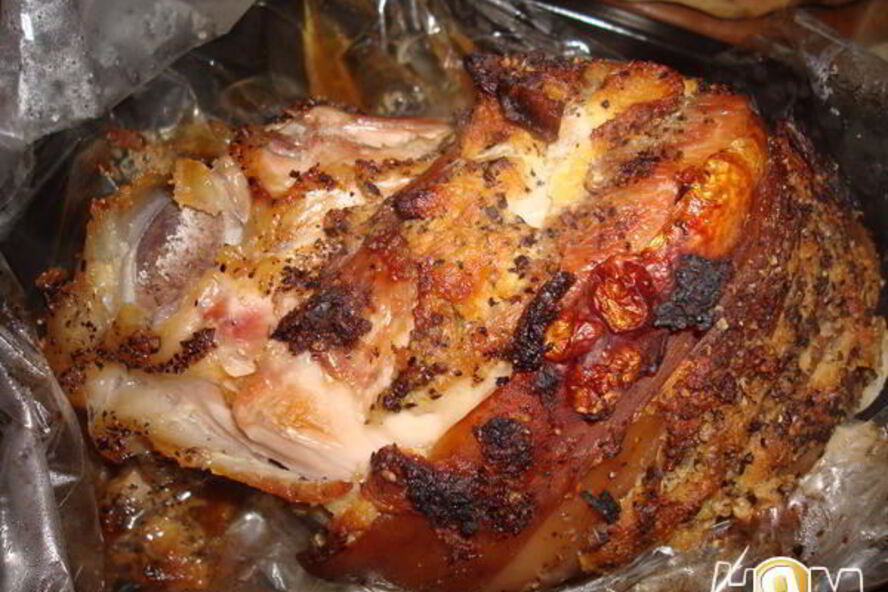 Рецепт рульки запеченной с чесноком