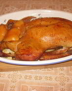 Утка, фаршированная айвой