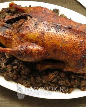 Утка с печенью и капустой