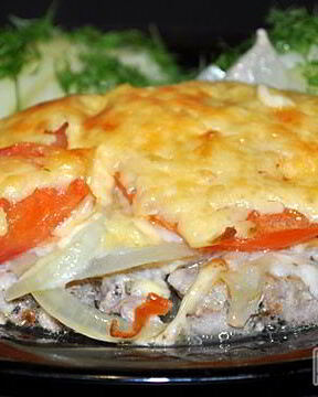 Запеченная свинина с овощами под соусом Бешамель