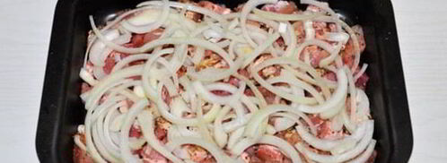 запеченная свинина с овощами под соусом бешамель. Шаг 2