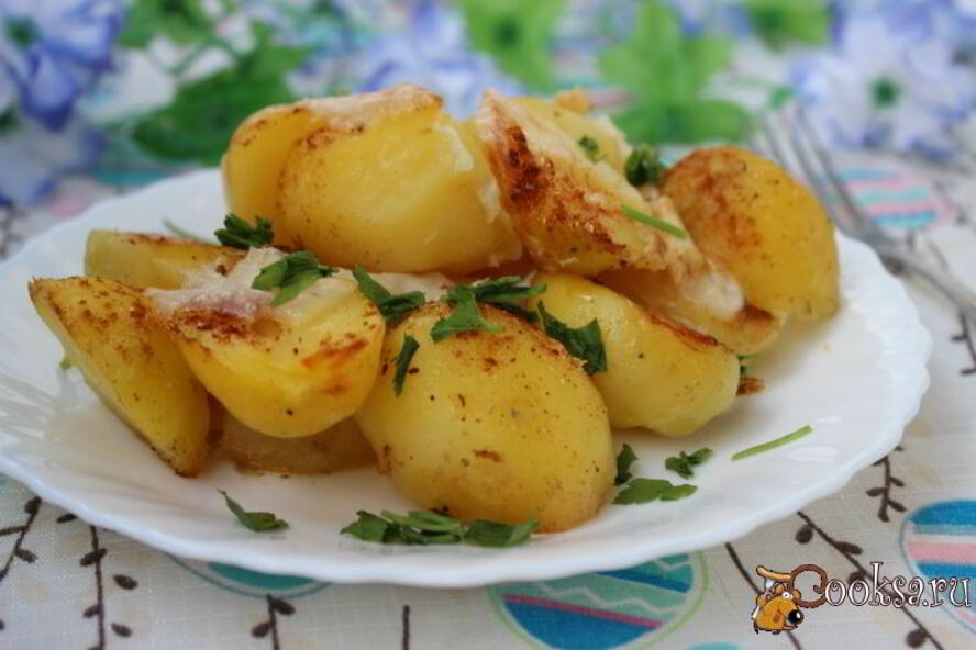 Рецепт ароматного картофеля, запеченного с моцареллой