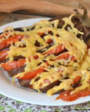 Баклажан, запеченный веером в духовке