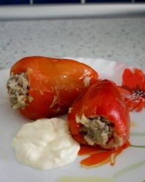 Фаршированный перец со сметаной