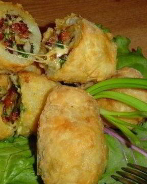 Фаршированный ветчиной и сыром картофель в кляре