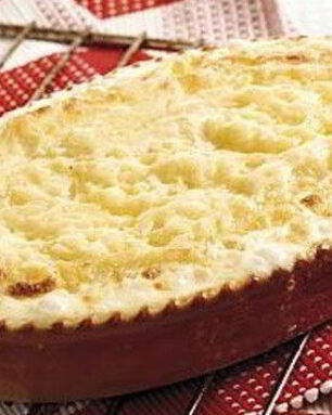 Картофель запеченый с мясом в сливочном соусе