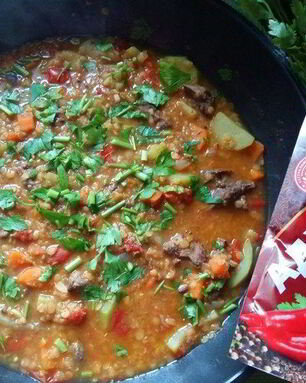 Дал из красной чечевицы с куриной печенью