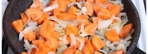 куриная печень тушеная с ревенем. Шаг 11