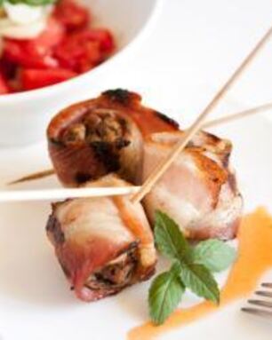 Куриная печень в беконе